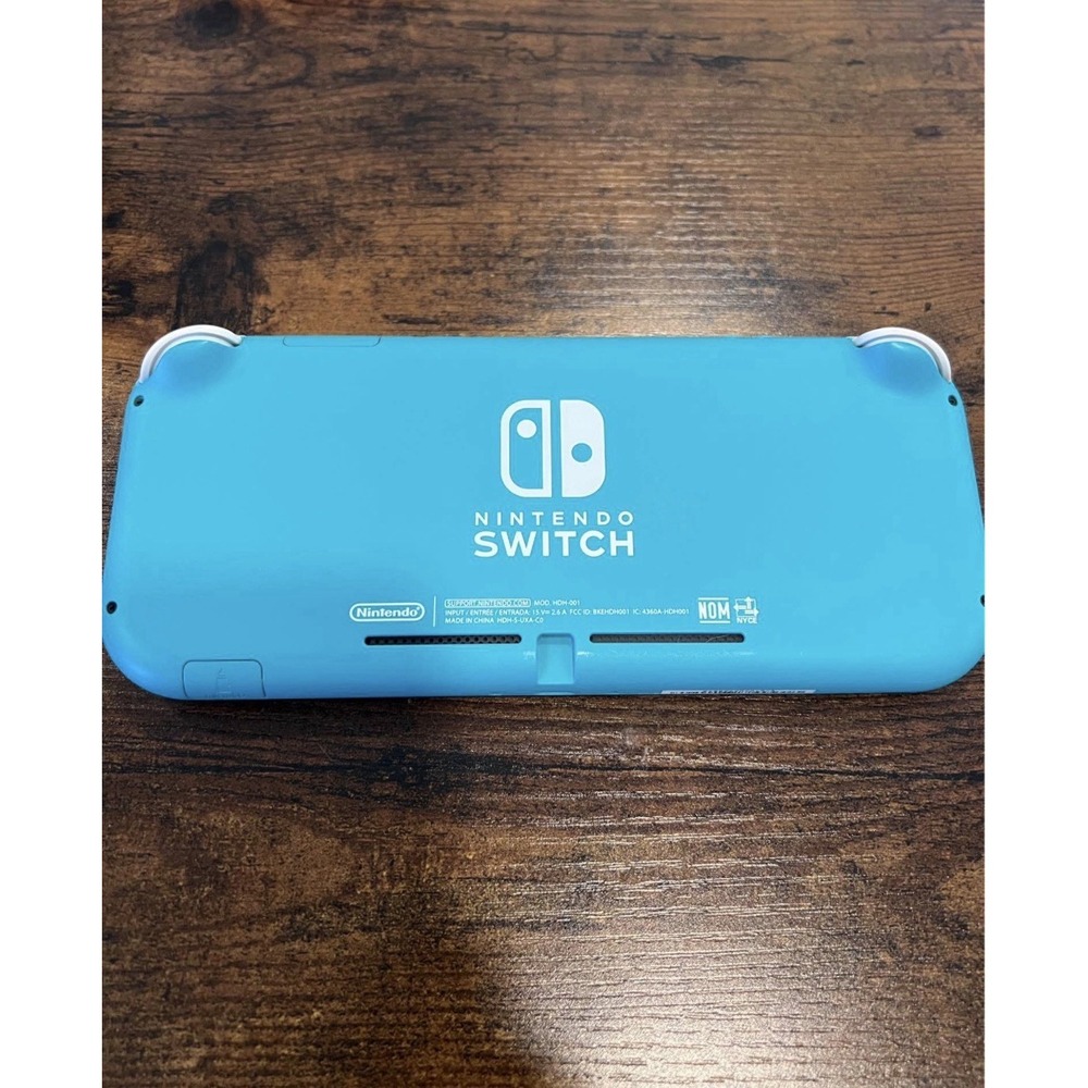 Nintendo Switch Lite Turquoise w/Charger - Minecraft game.  Excellent Condition - Picture 4 of 4